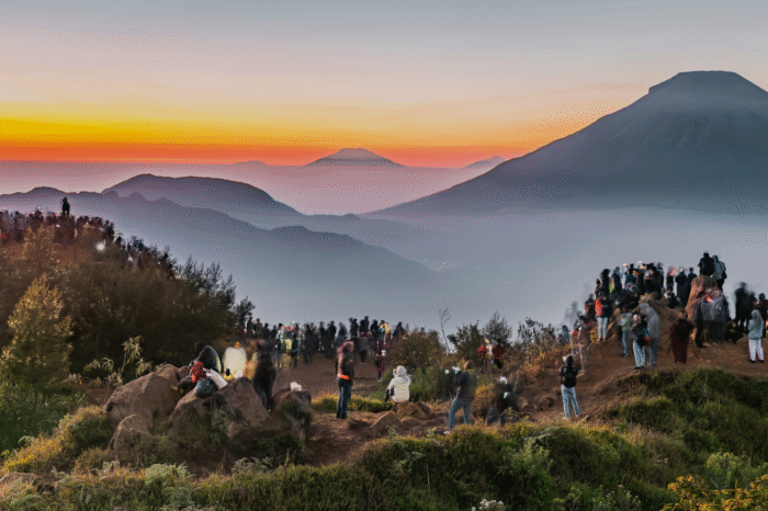 Dieng Plateau Tour